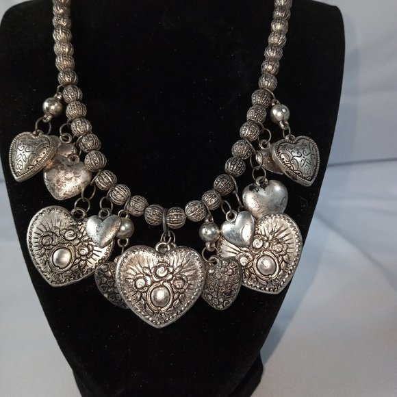 Silver Tone Necklace - Picture 2 of 2